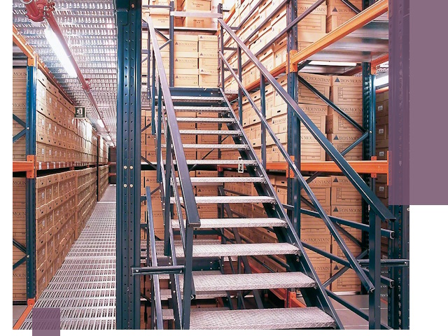 Лестницы складские прочные и безопасные под ключ в Вязьме