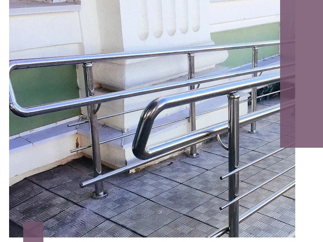 Ограждения пандусов из металла и нержавейки в Вязьме