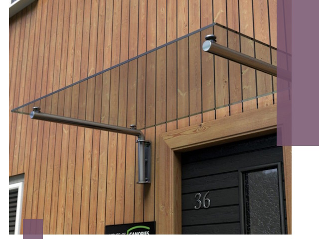 Стеклянные козырьки на входы и фасады в Вязьме